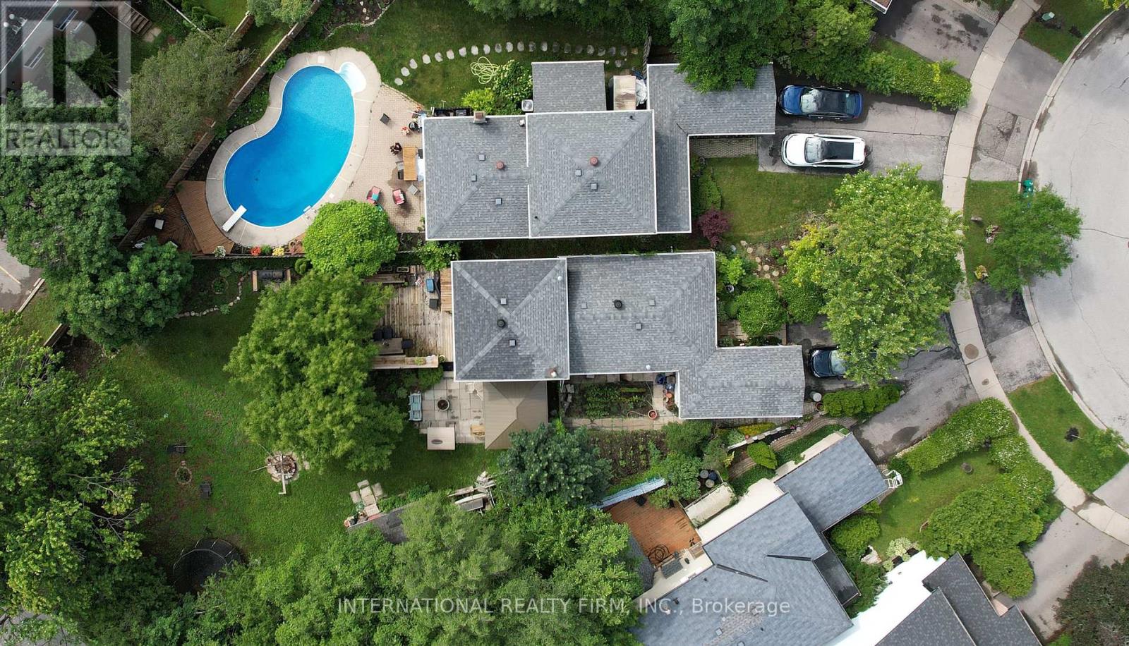 Photo 23 of 19 Lillooet Crescent S, Richmond Hill ON