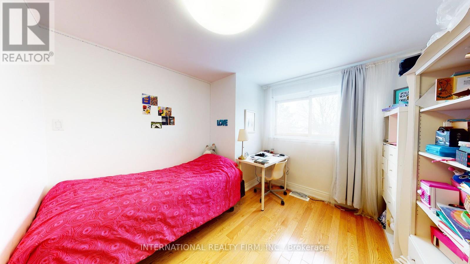 Photo 28 of 19 Lillooet Crescent S, Richmond Hill ON