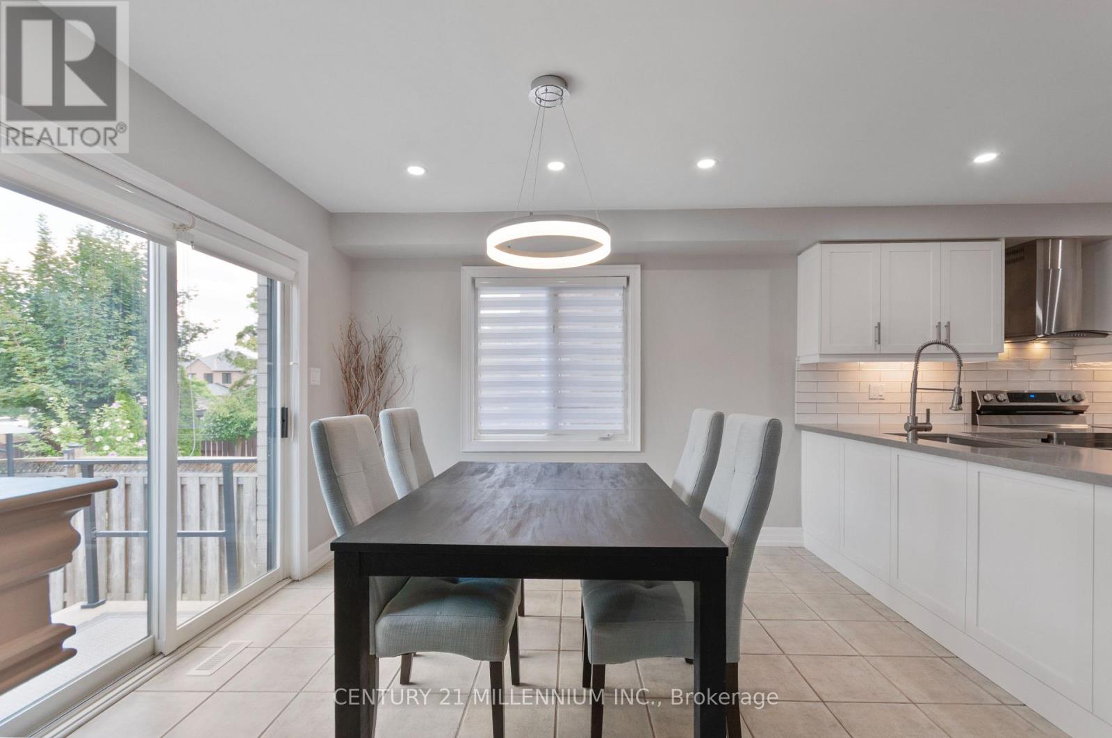 Photo 27 of 286 Royalpark Way, Vaughan ON