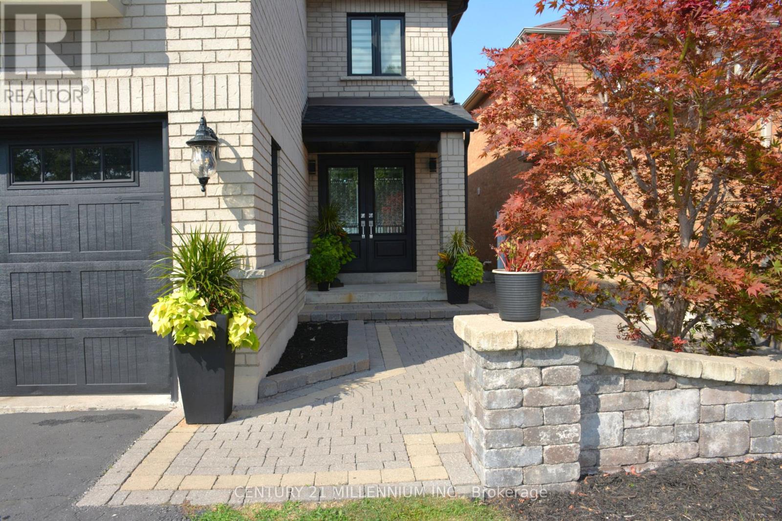 Photo 36 of 286 Royalpark Way, Vaughan ON