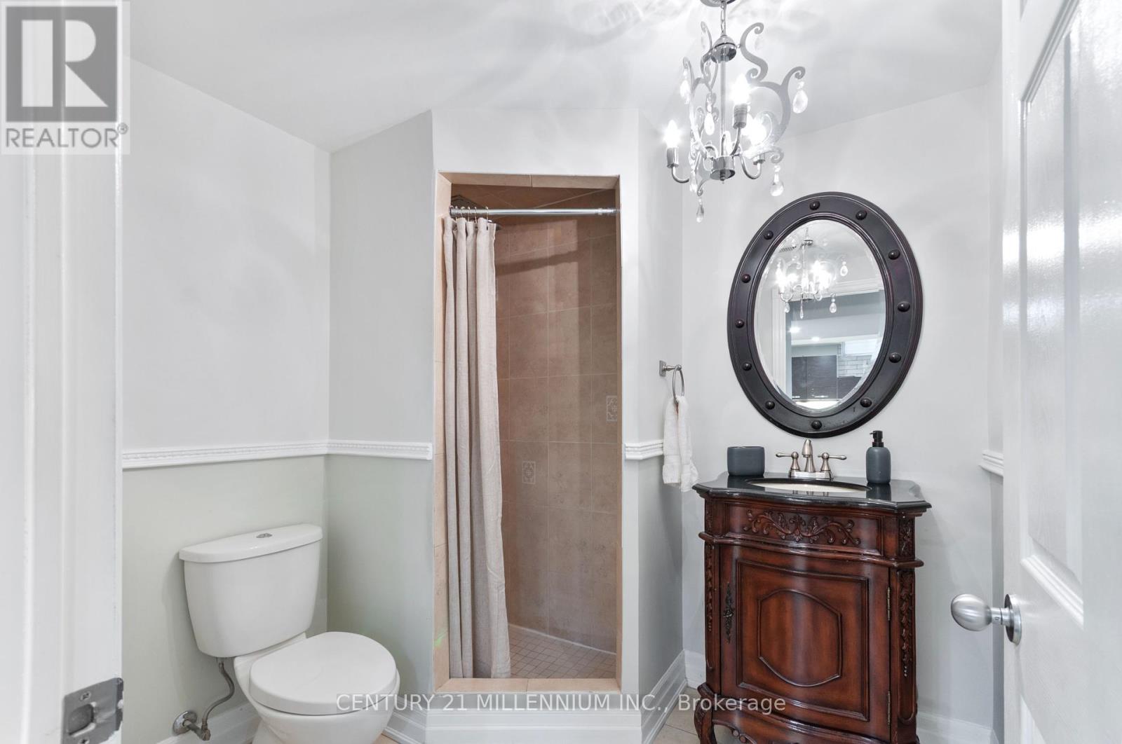 Photo 37 of 286 Royalpark Way, Vaughan ON