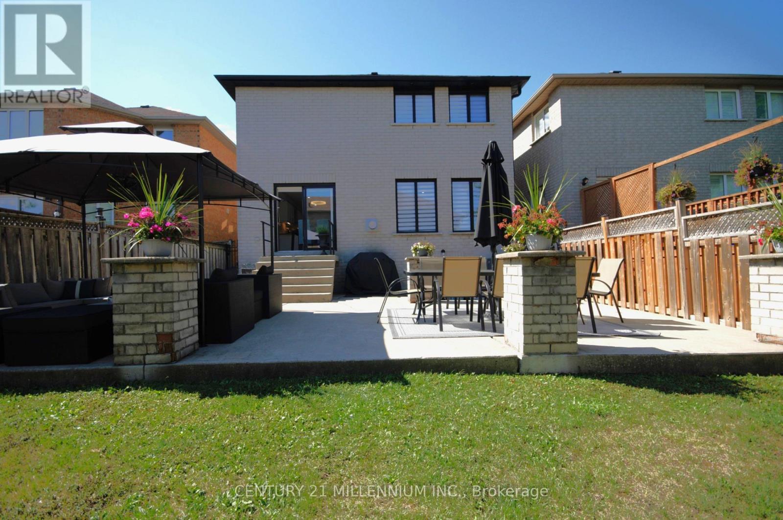 Photo 29 of 286 Royalpark Way, Vaughan ON