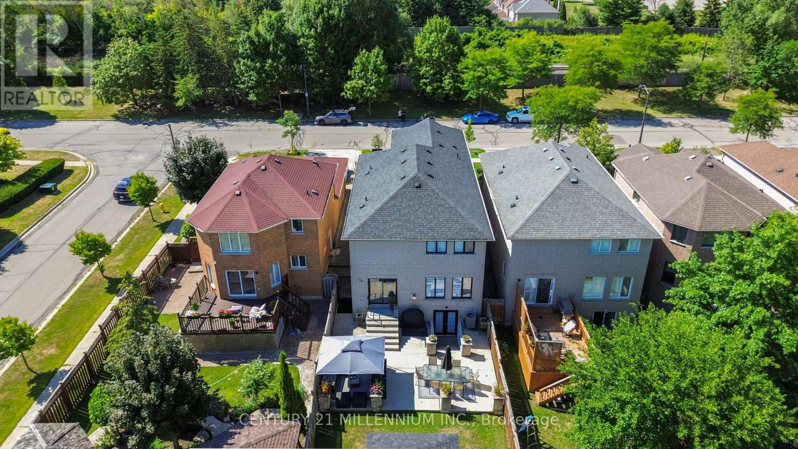 Photo 23 of 286 Royalpark Way, Vaughan ON