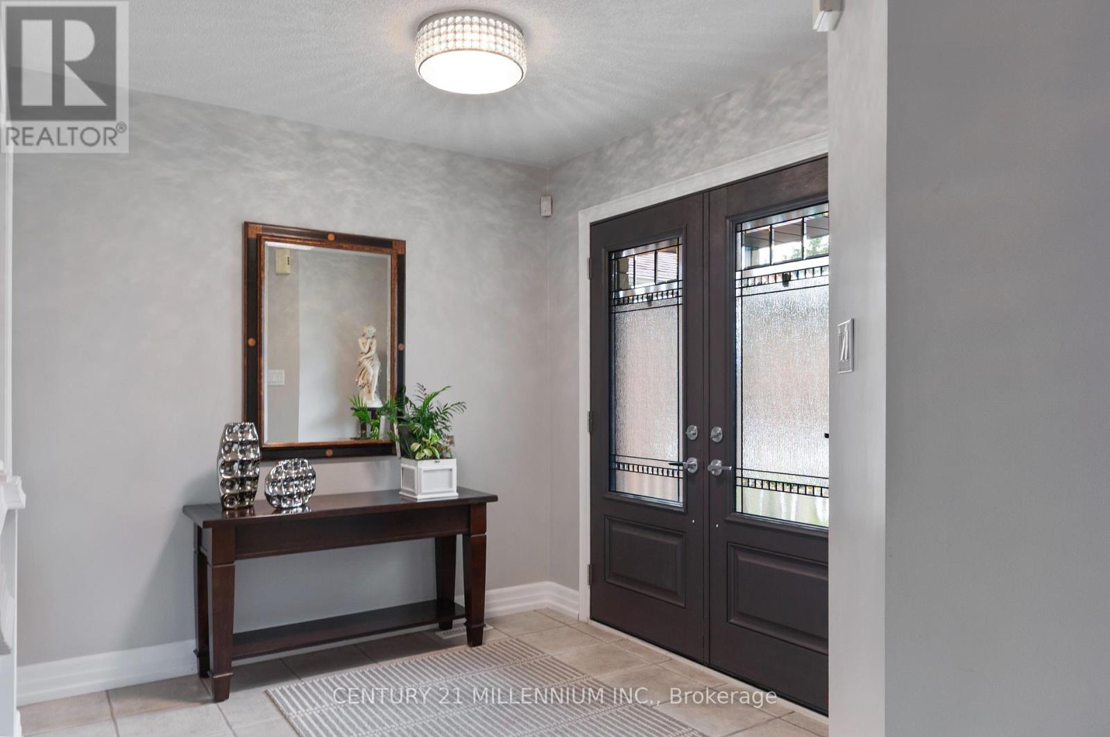 Photo 34 of 286 Royalpark Way, Vaughan ON