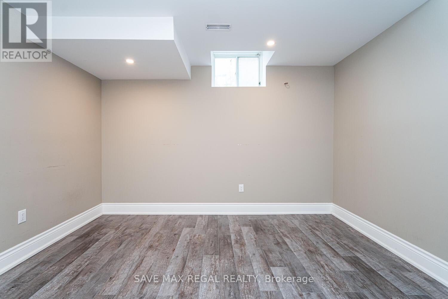 Photo 27 of 376 Torrey Pines Road, Vaughan ON