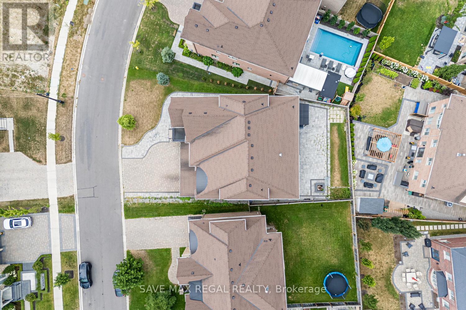 Photo 3 of 376 Torrey Pines Road, Vaughan ON