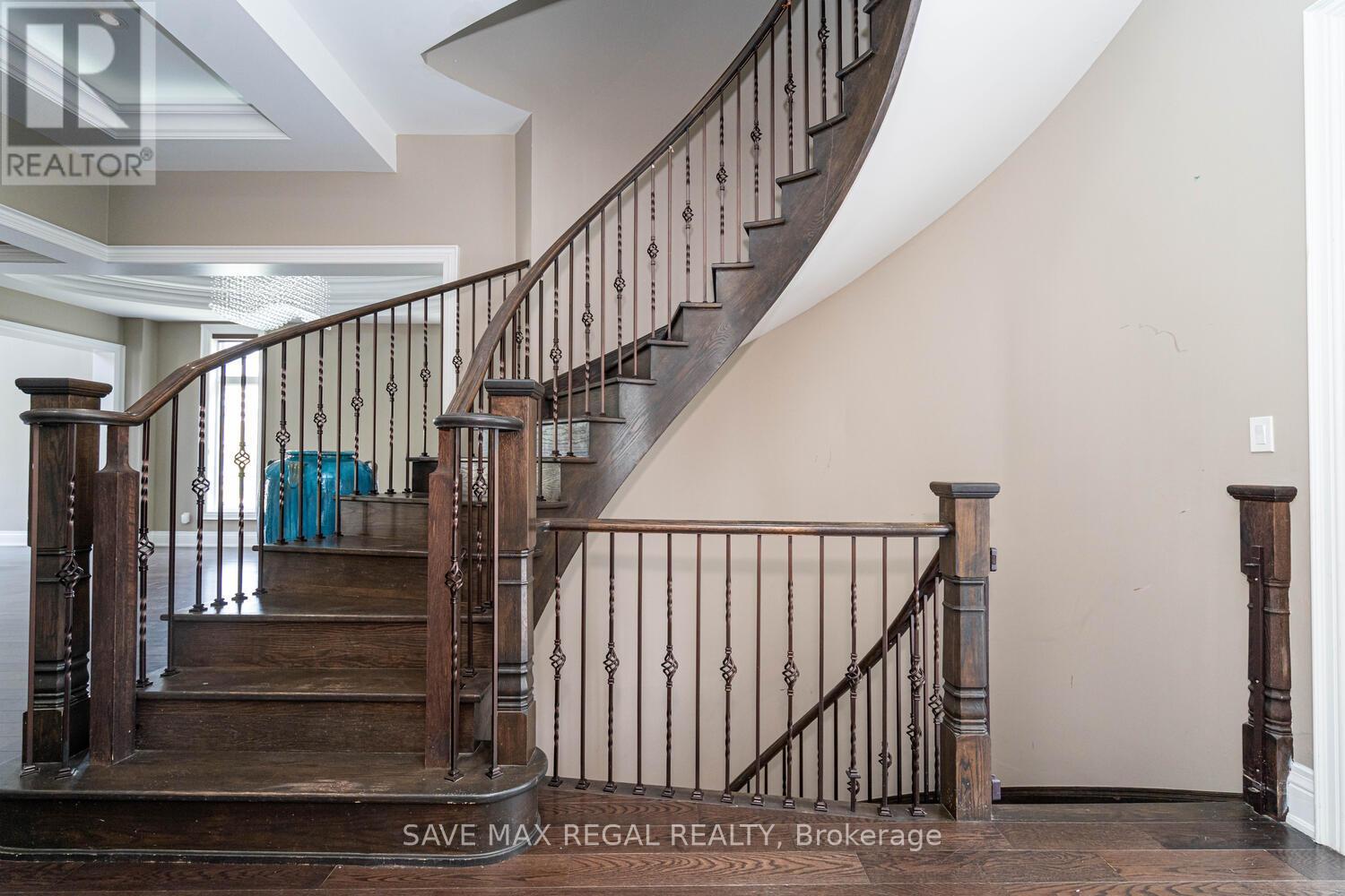 Photo 32 of 376 Torrey Pines Road, Vaughan ON