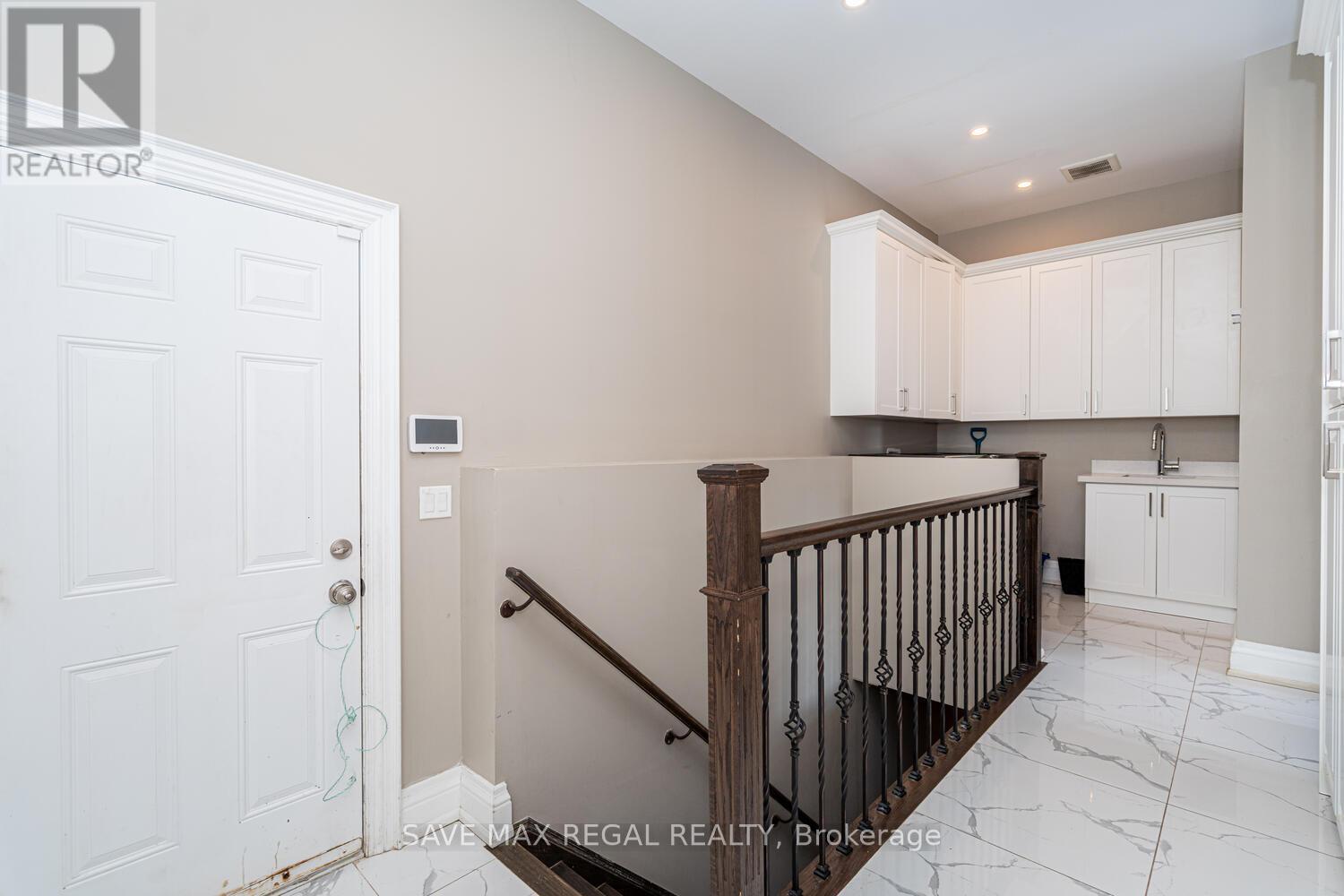 Photo 33 of 376 Torrey Pines Road, Vaughan ON