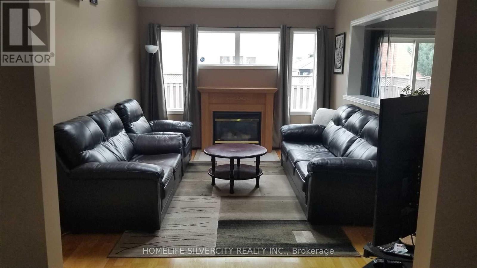 Photo 4 of 222 Edenbrook Hill Drive, Brampton ON