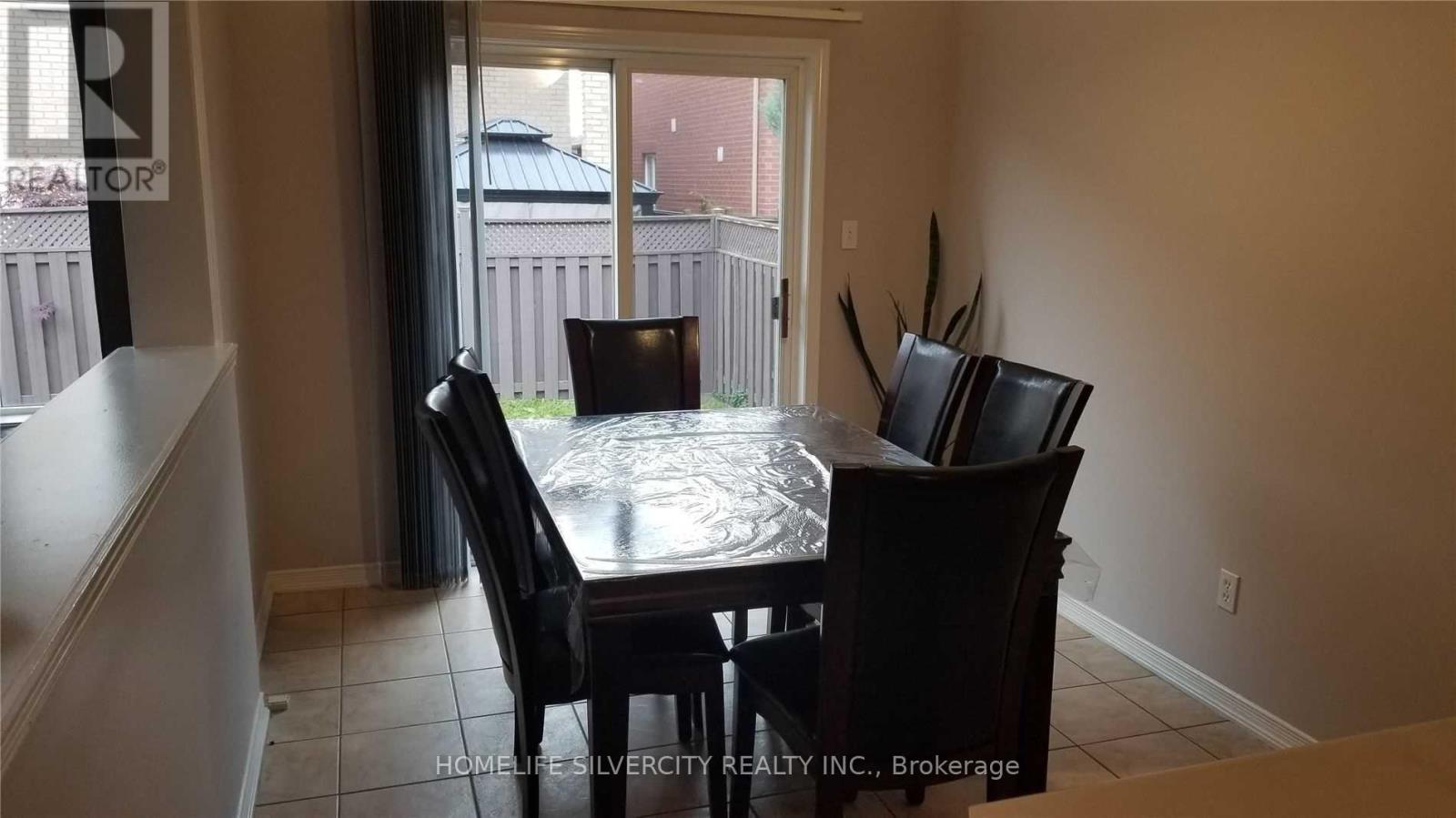 Photo 5 of 222 Edenbrook Hill Drive, Brampton ON