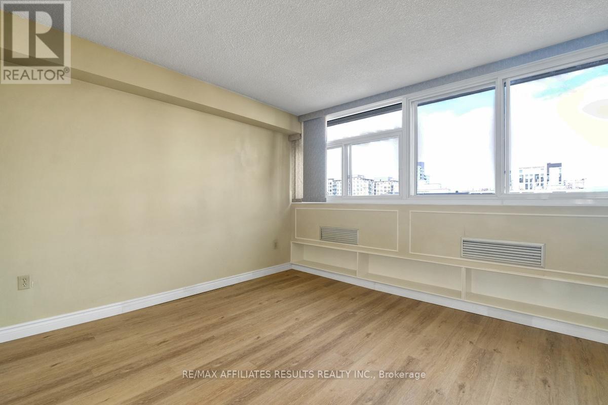 Photo 12 of 1103 500 Laurier Avenue W, Ottawa ON