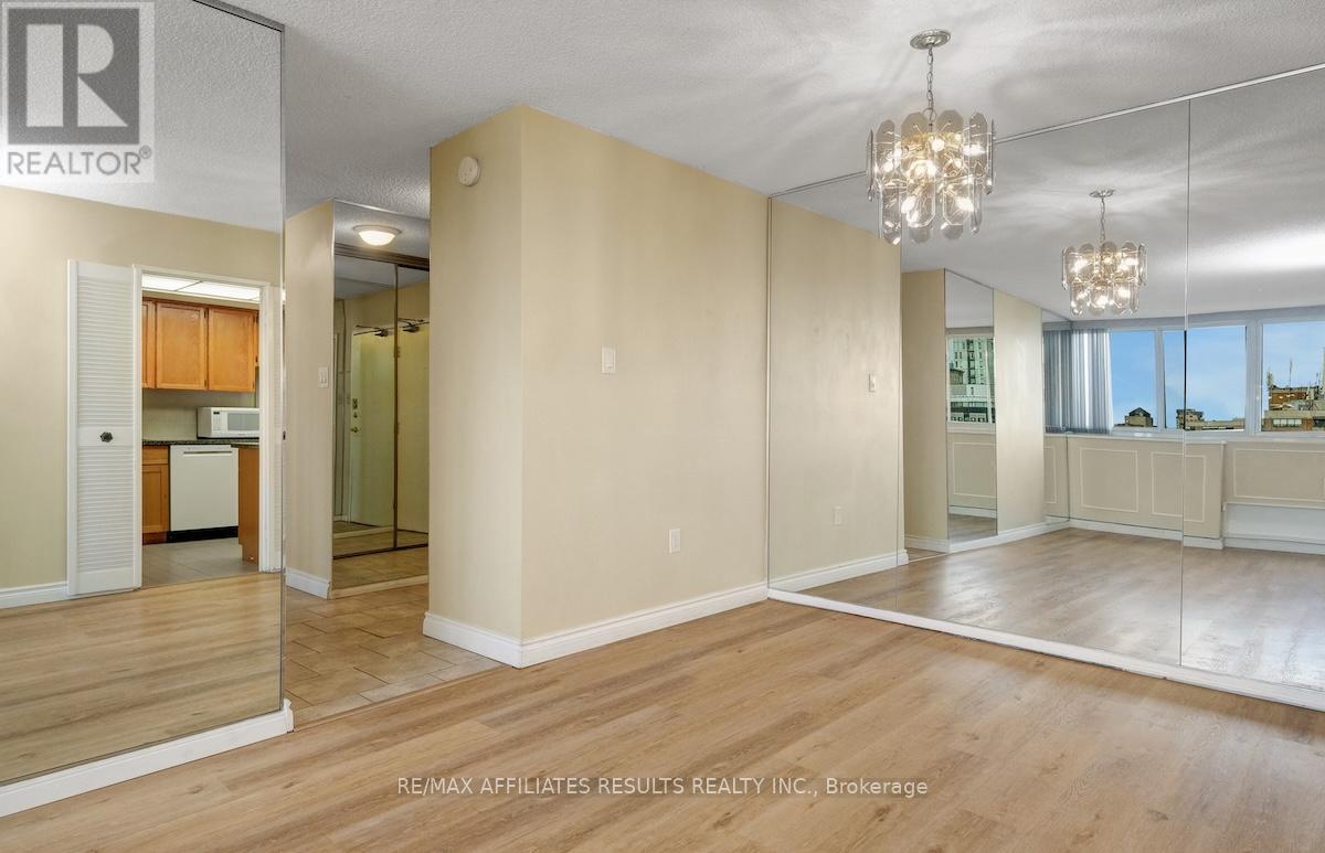 Photo 16 of 1103 500 Laurier Avenue W, Ottawa ON