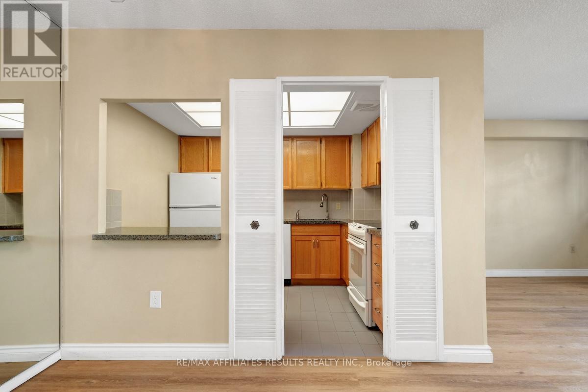 Photo 20 of 1103 500 Laurier Avenue W, Ottawa ON