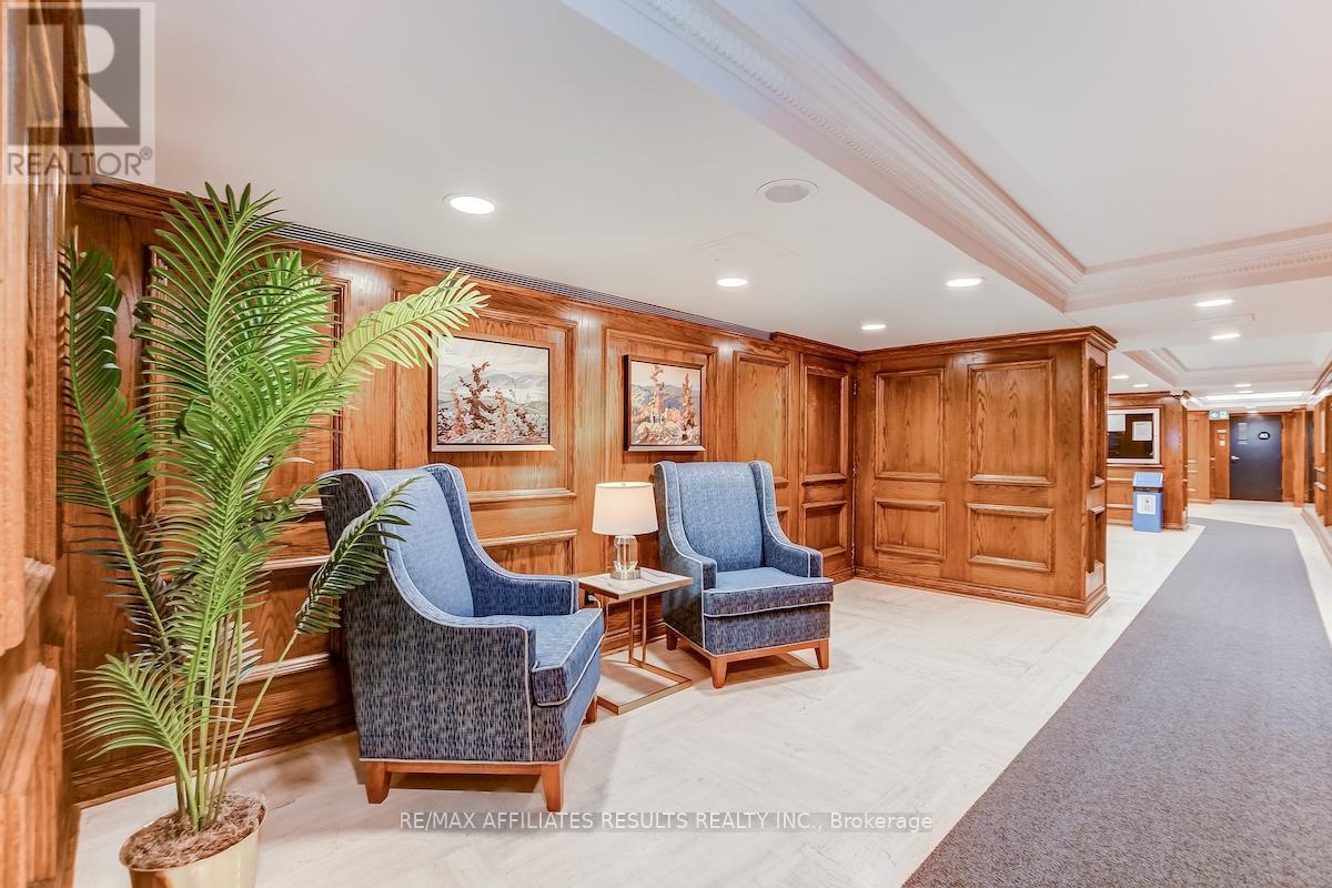 Photo 6 of 1103 500 Laurier Avenue W, Ottawa ON