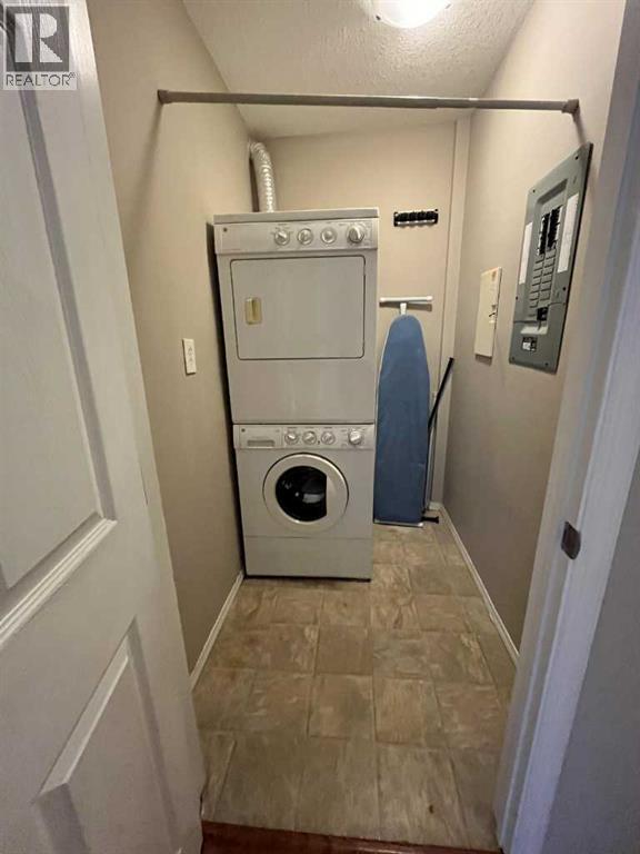 Single Family House Multi-level for Sale in    Avenue Westgate Grande Prairie 
