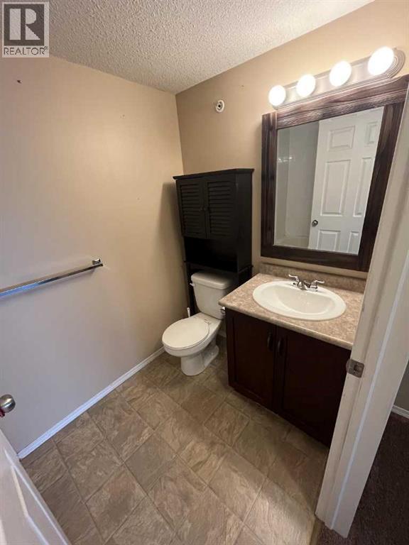 Single Family House Multi-level for Sale in    Avenue Westgate Grande Prairie 
