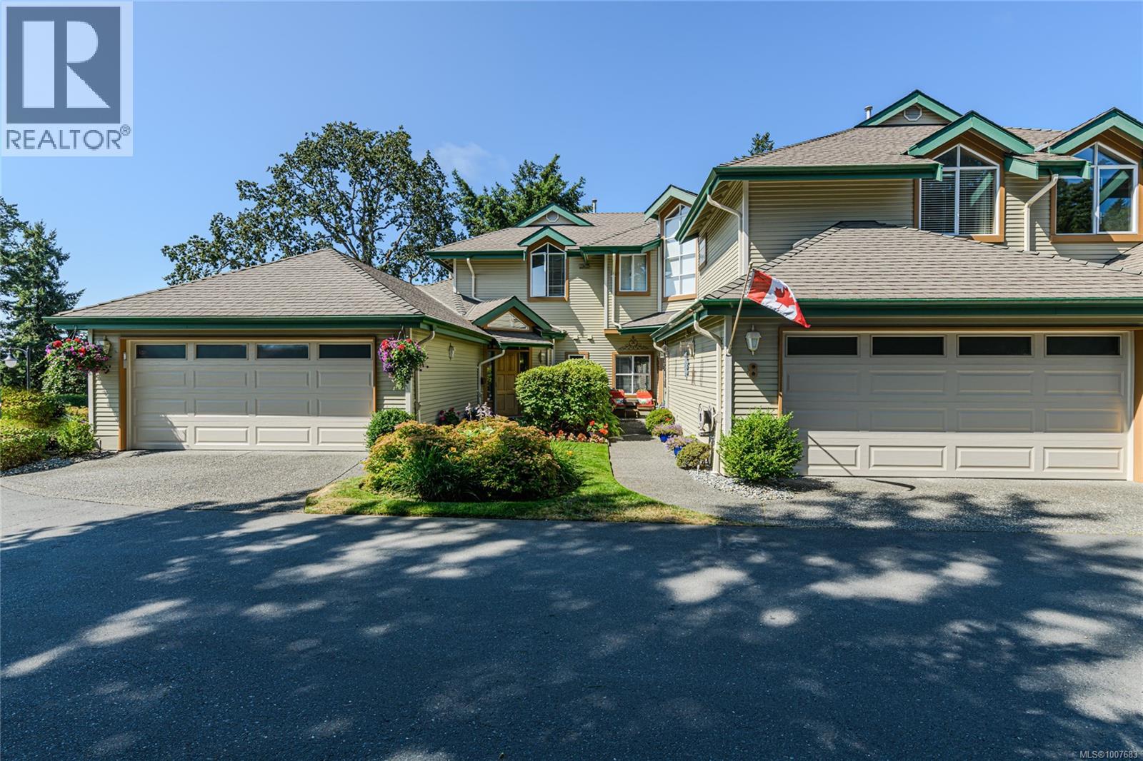 Photo 54 of 8 520 Marsett Pl, Saanich BC