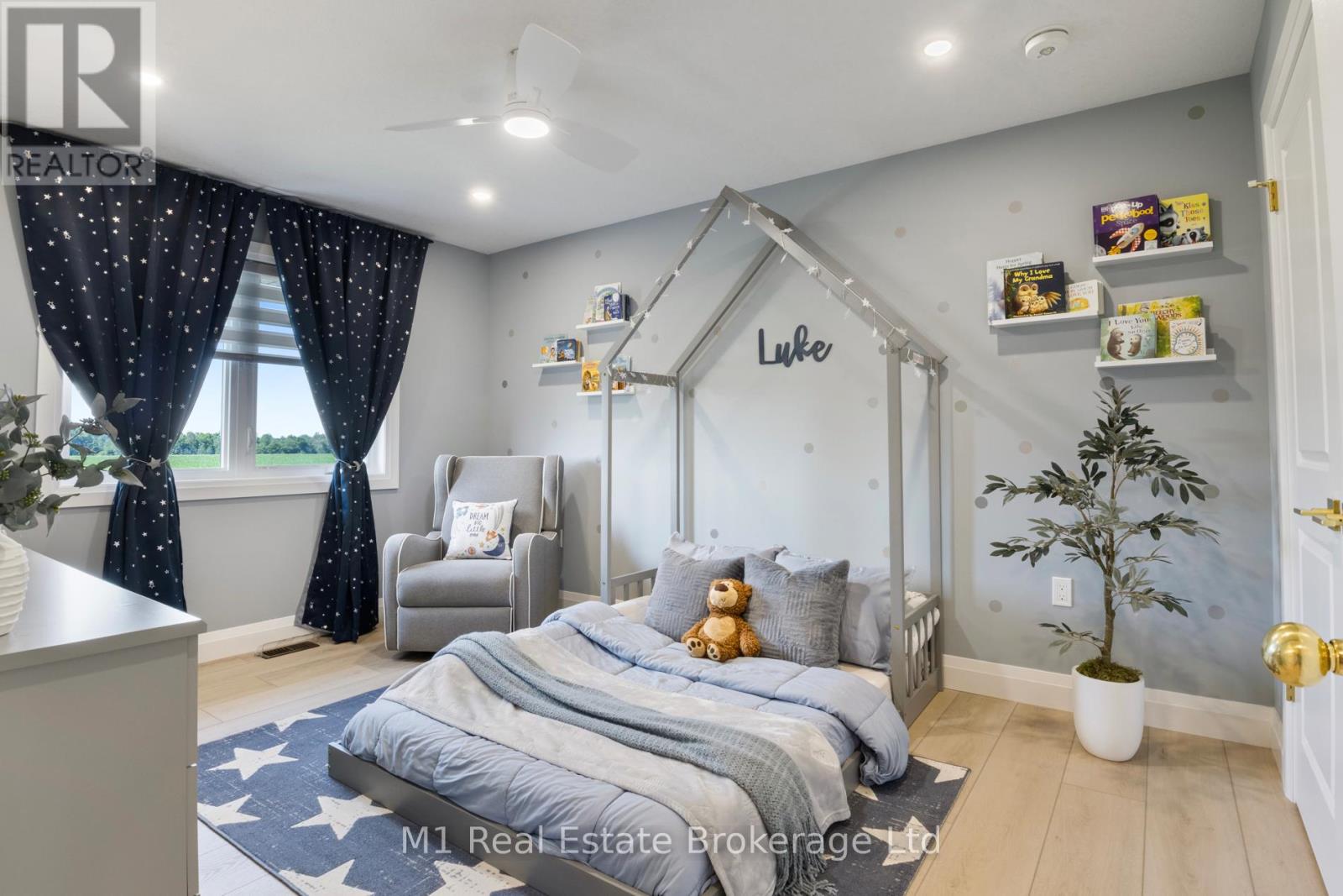 Photo 23 of 90 Rea Drive, Centre Wellington ON