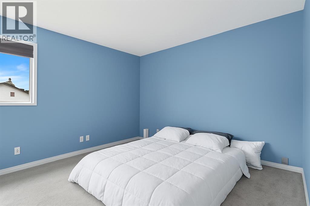 Single Family House for Sale in   Pennsylvania Road SE Penbrooke Meadows Calgary 