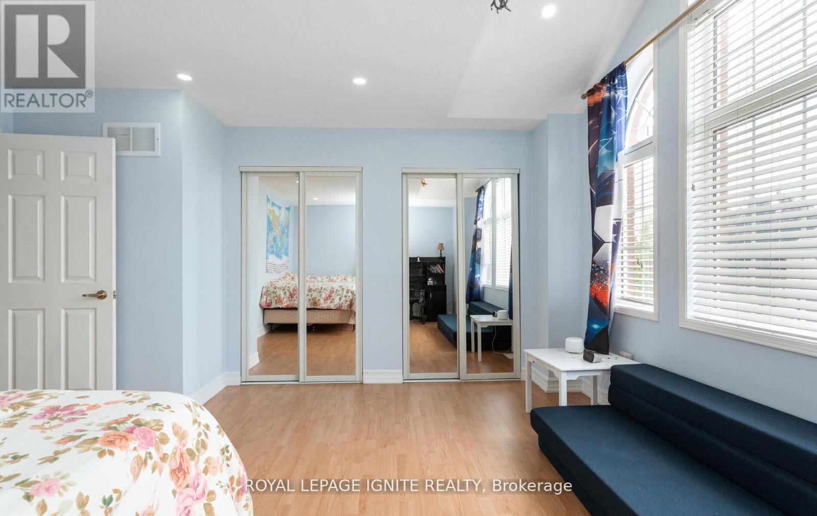 Photo 33 of 3106 Baytree Court, Mississauga ON