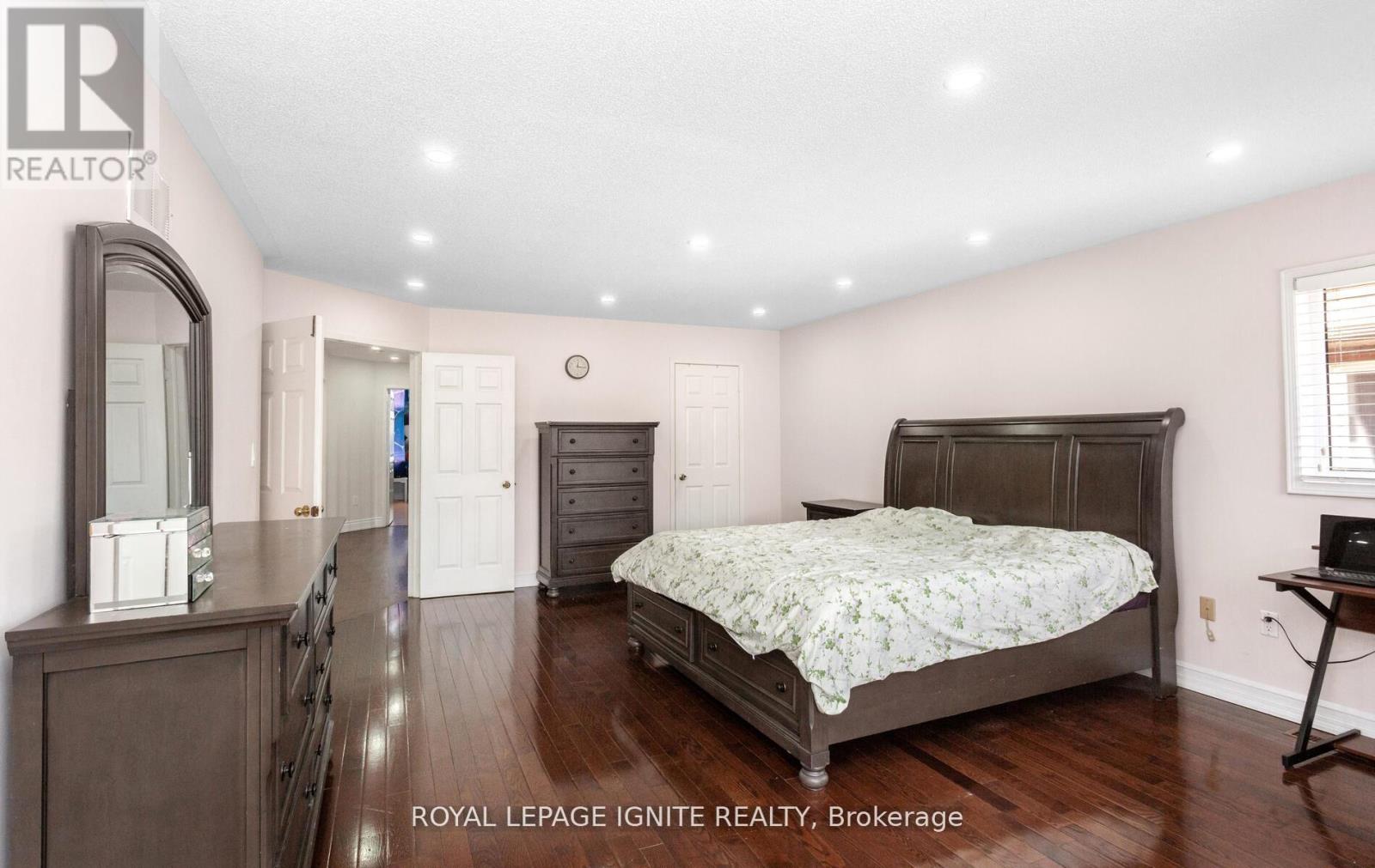 Photo 25 of 3106 Baytree Court, Mississauga ON