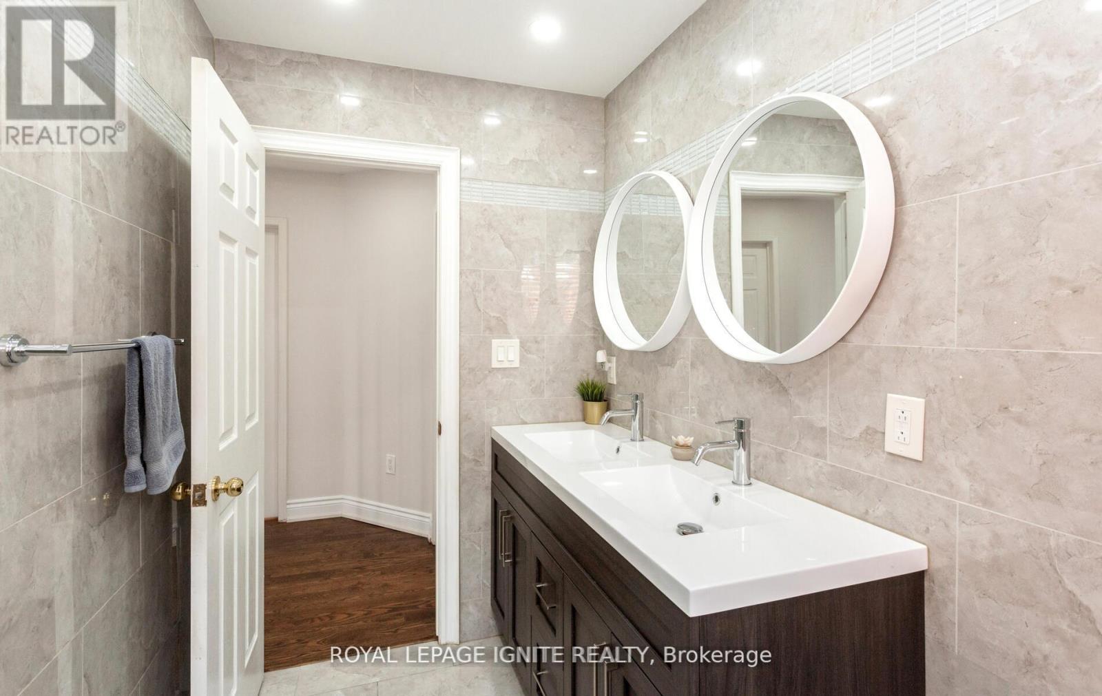 Photo 40 of 3106 Baytree Court, Mississauga ON