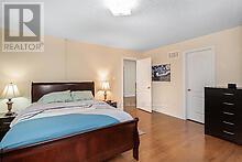 Photo 32 of 36 Valleyridge Crescent, Brampton ON