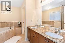Photo 27 of 36 Valleyridge Crescent, Brampton ON