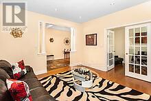 Photo 8 of 36 Valleyridge Crescent, Brampton ON