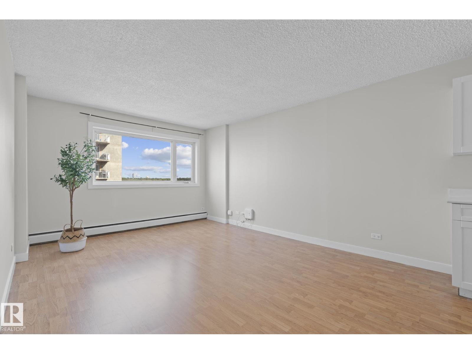 Photo 13 of 806 9710 105 St Nw, Edmonton AB