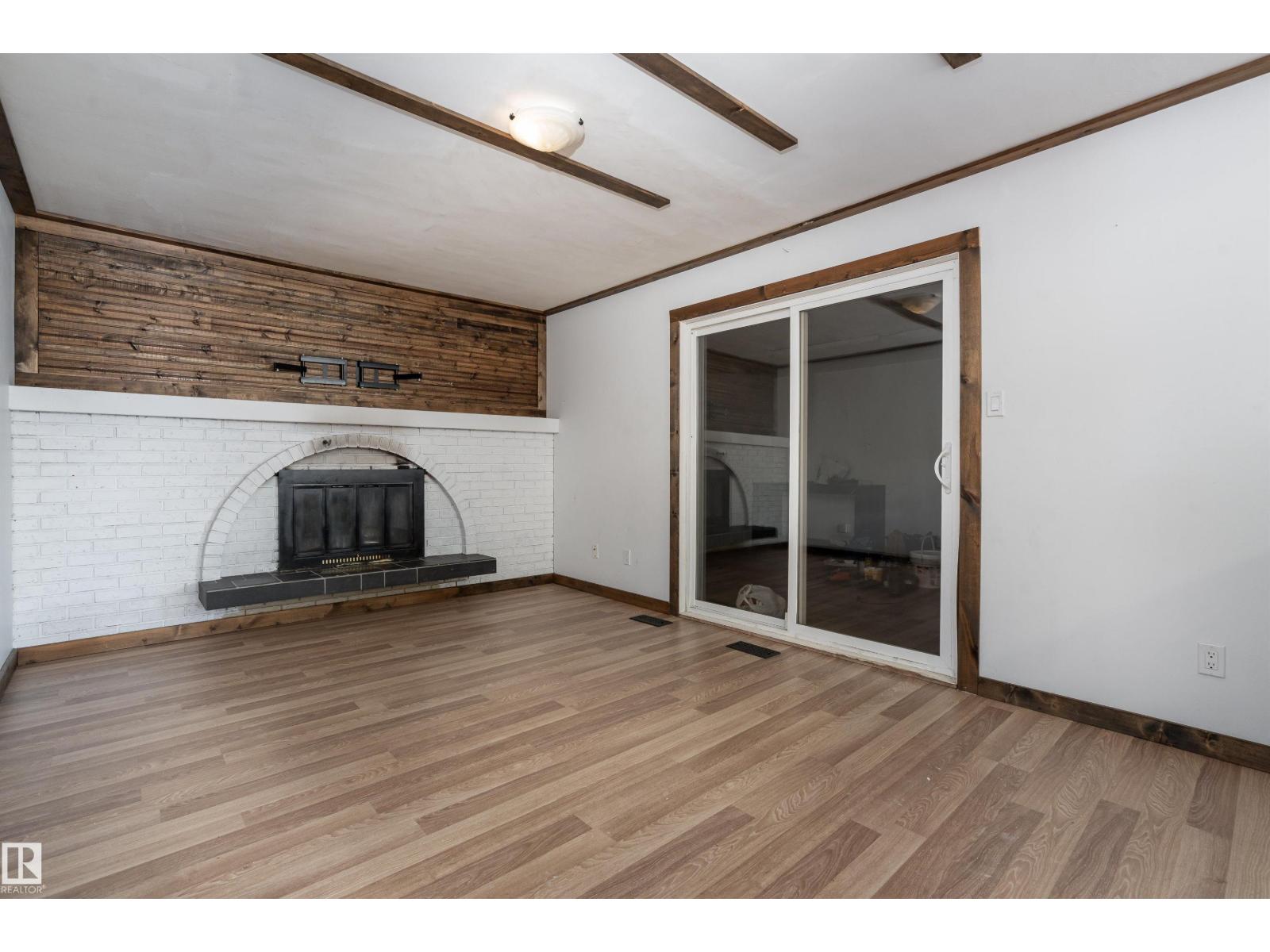 Photo 10 of 17327 101 St Nw, Edmonton AB