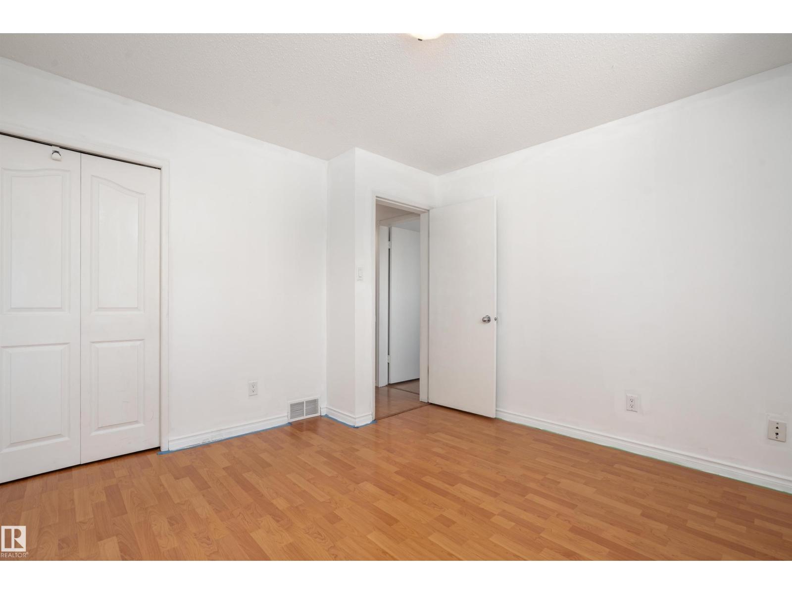 Photo 21 of 17327 101 St Nw, Edmonton AB
