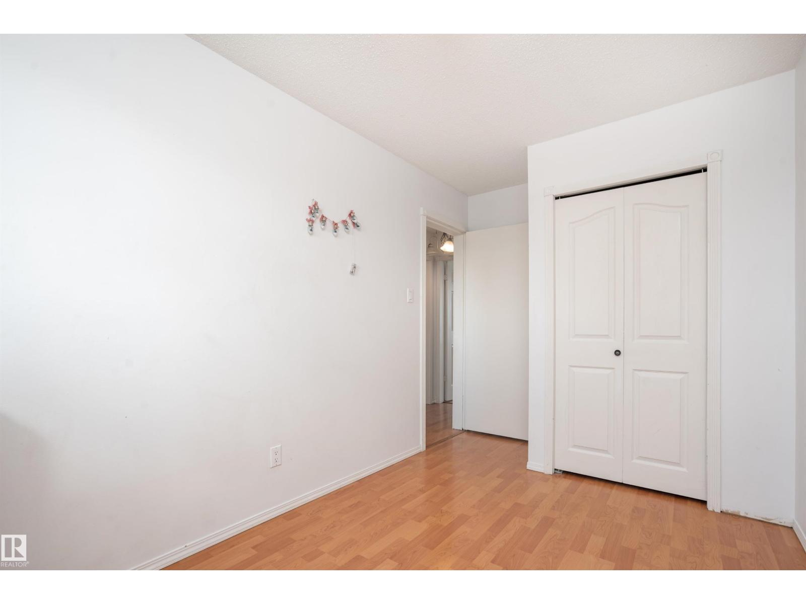 Photo 23 of 17327 101 St Nw, Edmonton AB