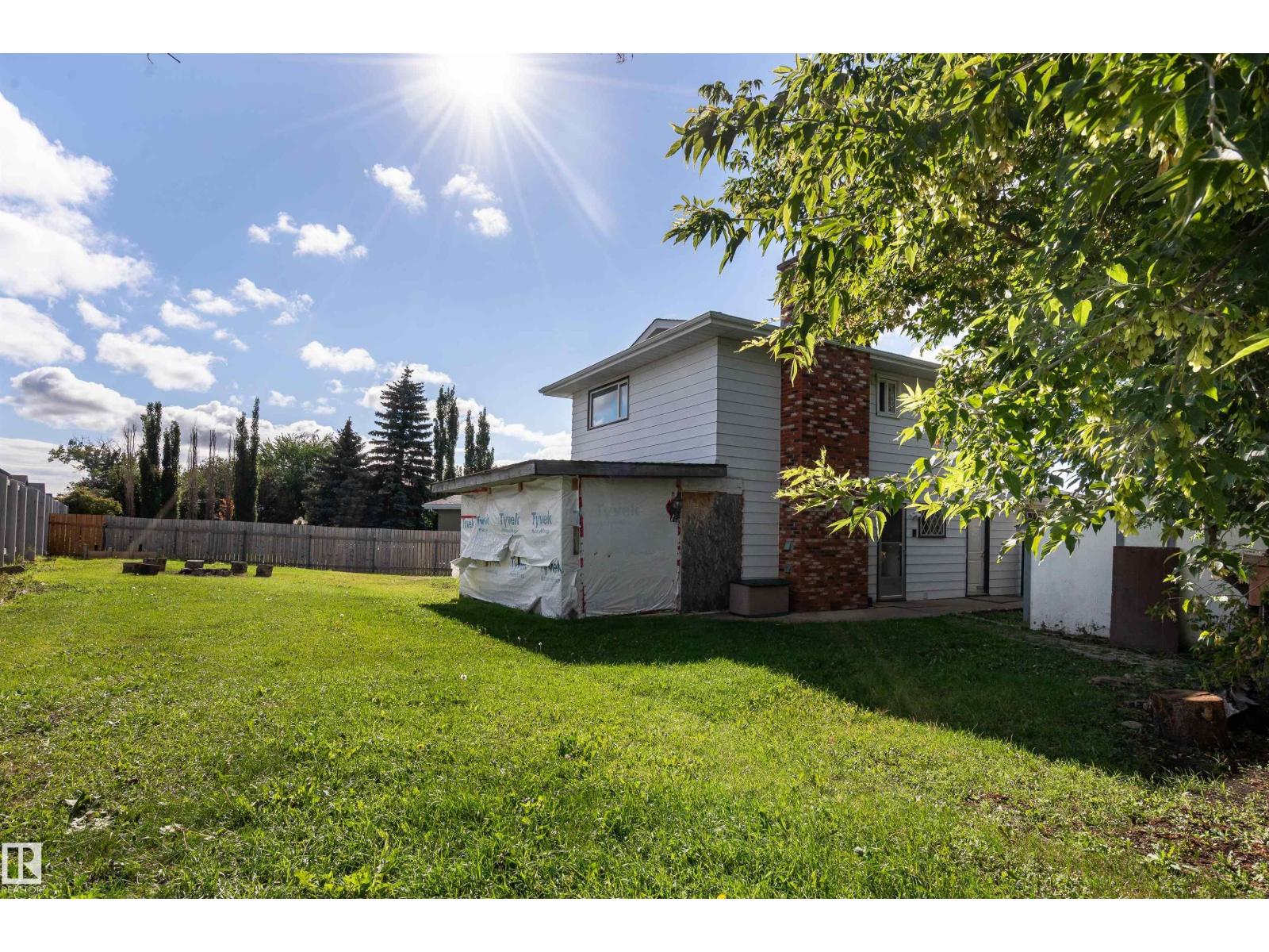 Photo 37 of 17327 101 St Nw, Edmonton AB