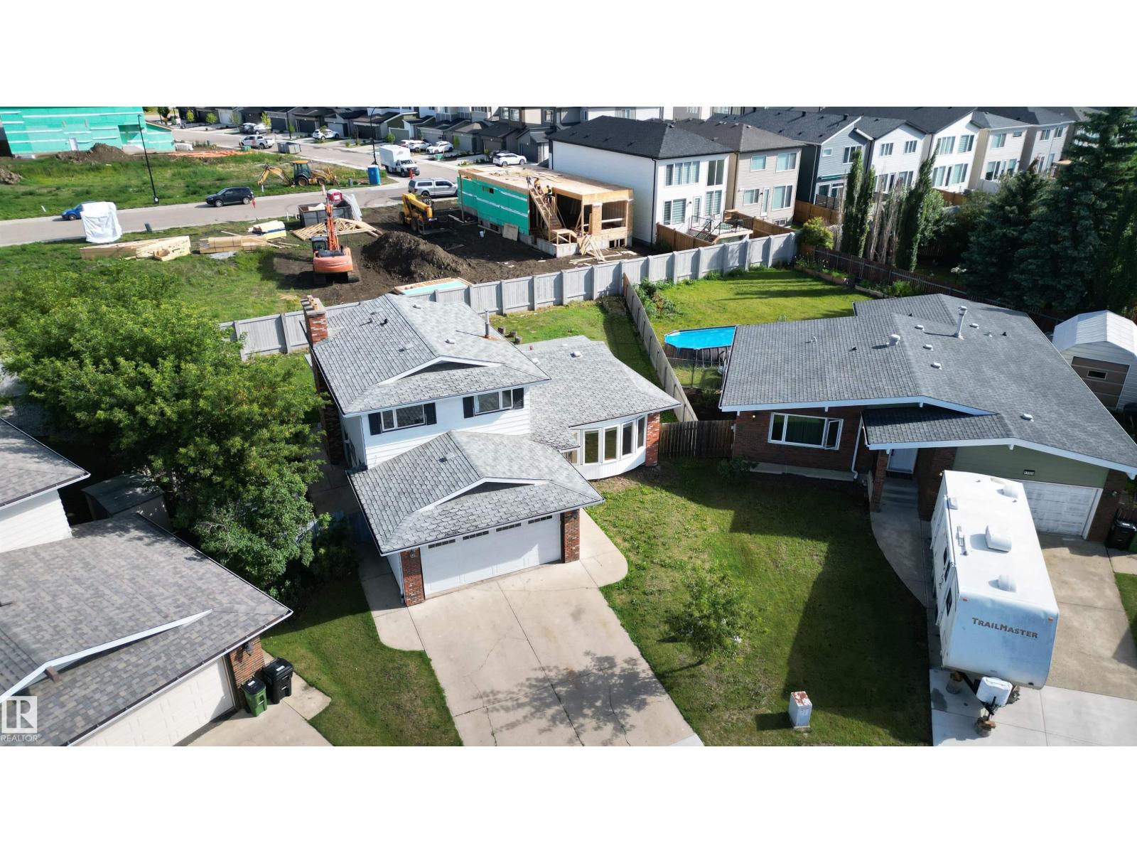 Photo 41 of 17327 101 St Nw, Edmonton AB