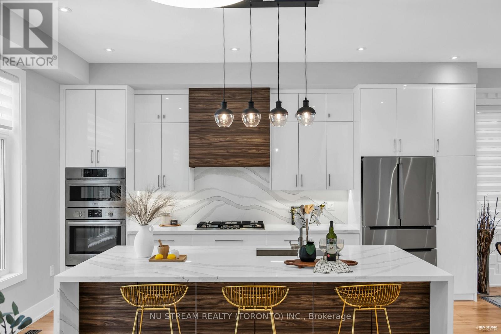 Photo 16 of 4 Westbourne Avenue, Toronto ON