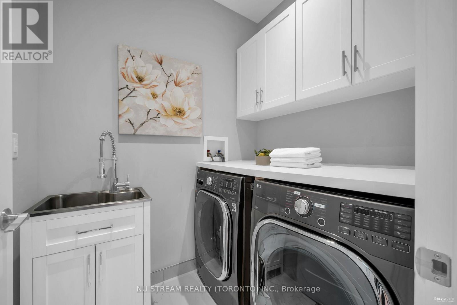Photo 31 of 4 Westbourne Avenue, Toronto ON