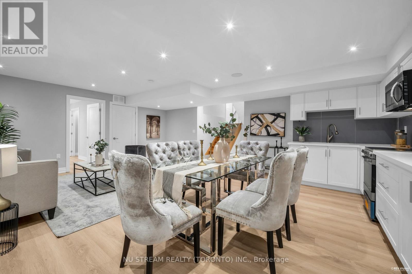 Photo 43 of 4 Westbourne Avenue, Toronto ON