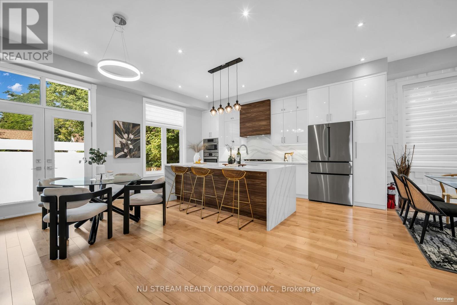 Photo 6 of 4 Westbourne Avenue, Toronto ON