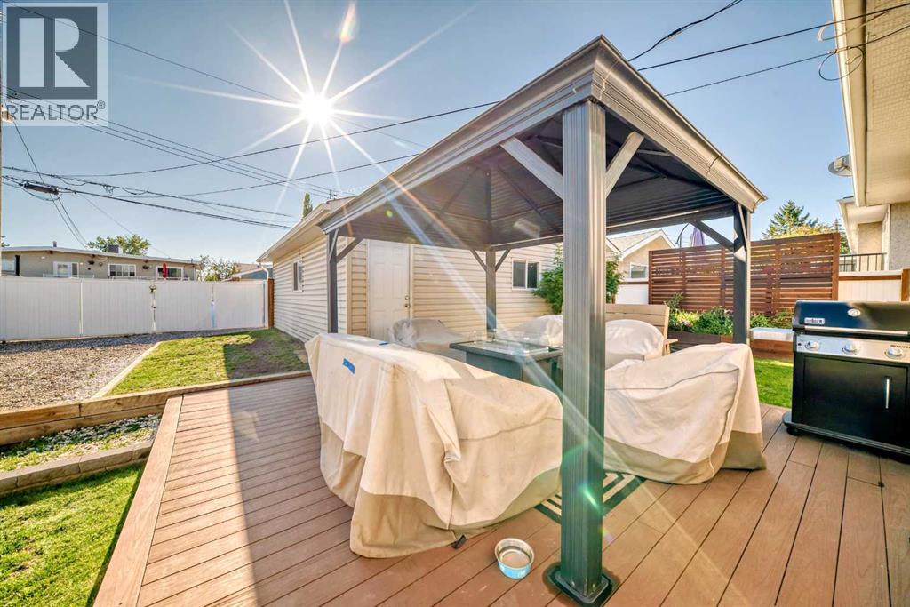 Single Family House Bungalow for Sale in  Macleay Road NE Mayland Heights Calgary 