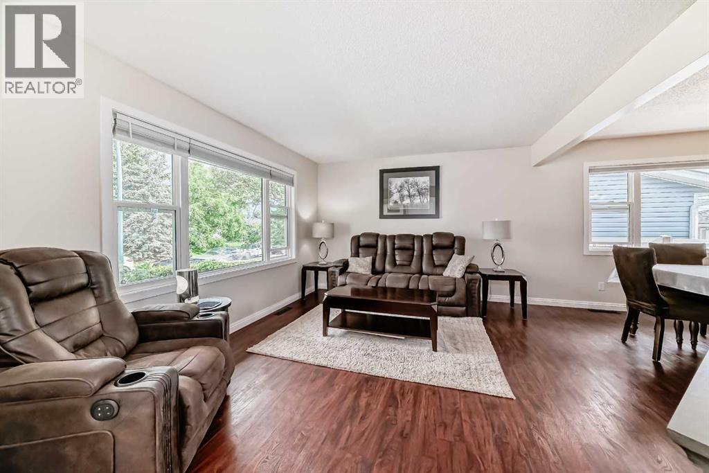 Single Family House Bungalow for Sale in  Macleay Road NE Mayland Heights Calgary 
