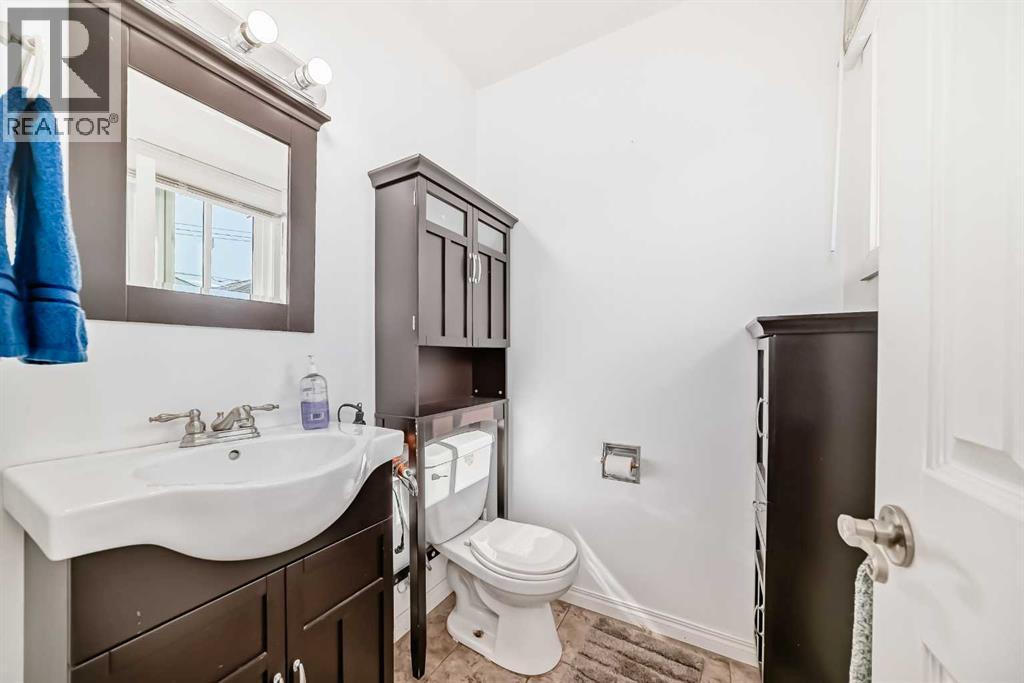 Single Family House Bungalow for Sale in  Macleay Road NE Mayland Heights Calgary 
