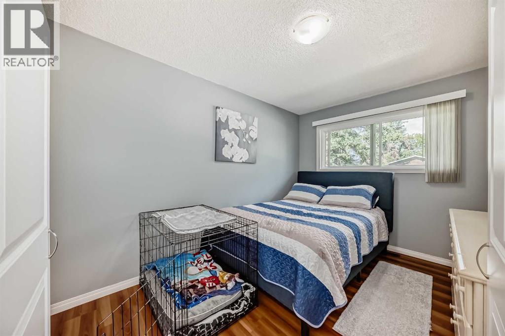 Single Family House Bungalow for Sale in  Macleay Road NE Mayland Heights Calgary 