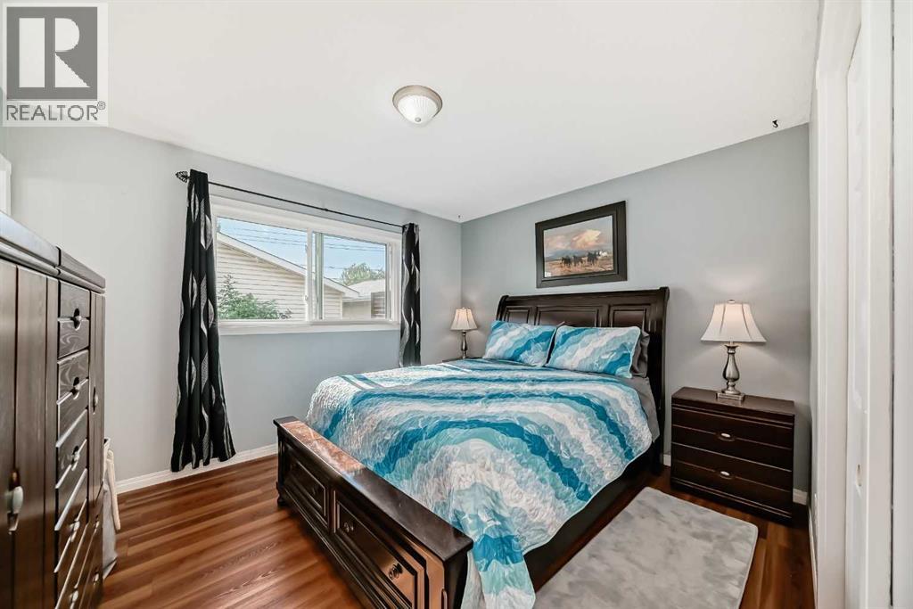 Single Family House Bungalow for Sale in  Macleay Road NE Mayland Heights Calgary 