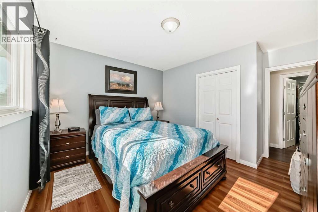 Single Family House Bungalow for Sale in  Macleay Road NE Mayland Heights Calgary 