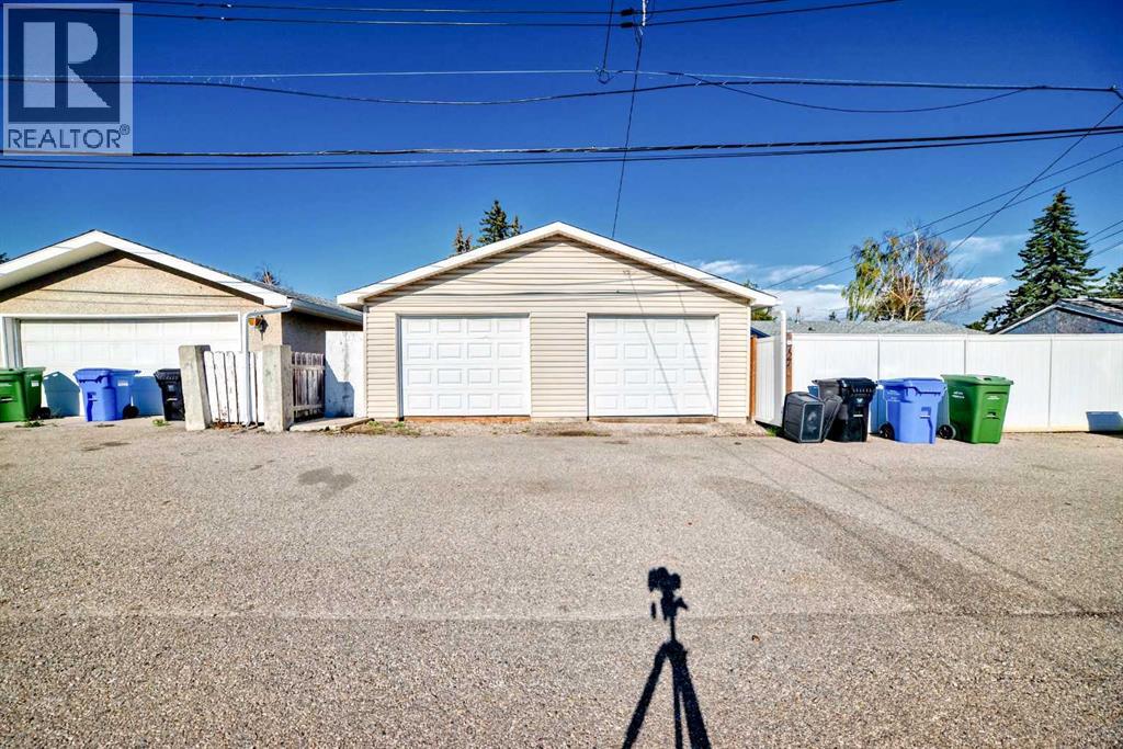 Single Family House Bungalow for Sale in  Macleay Road NE Mayland Heights Calgary 