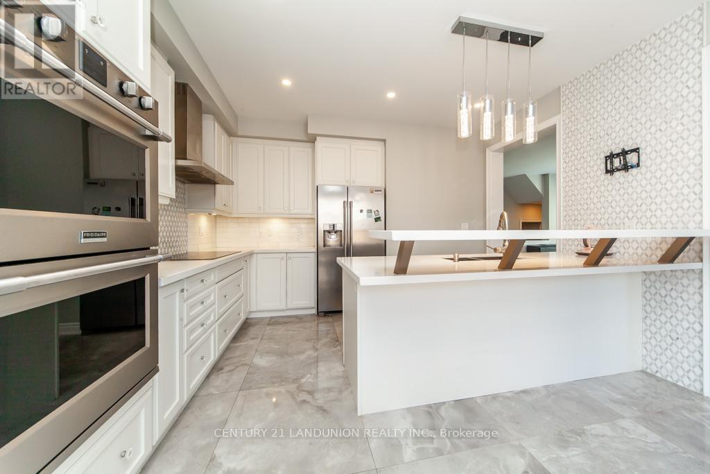 Photo 17 of 70 Prairie Creek Crescent, Brampton ON