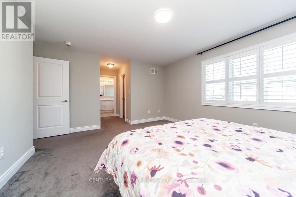 Photo 28 of 70 Prairie Creek Crescent, Brampton ON