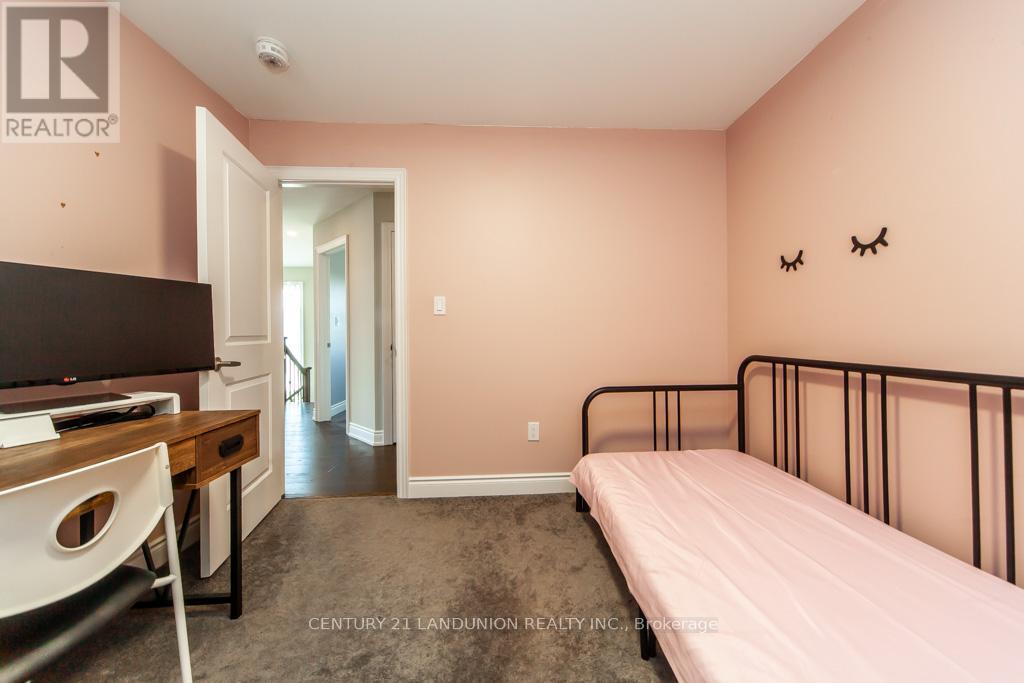 Photo 39 of 70 Prairie Creek Crescent, Brampton ON