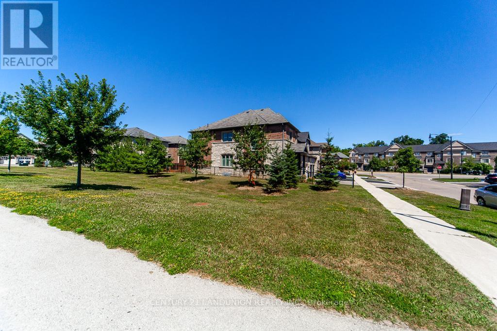 Photo 45 of 70 Prairie Creek Crescent, Brampton ON